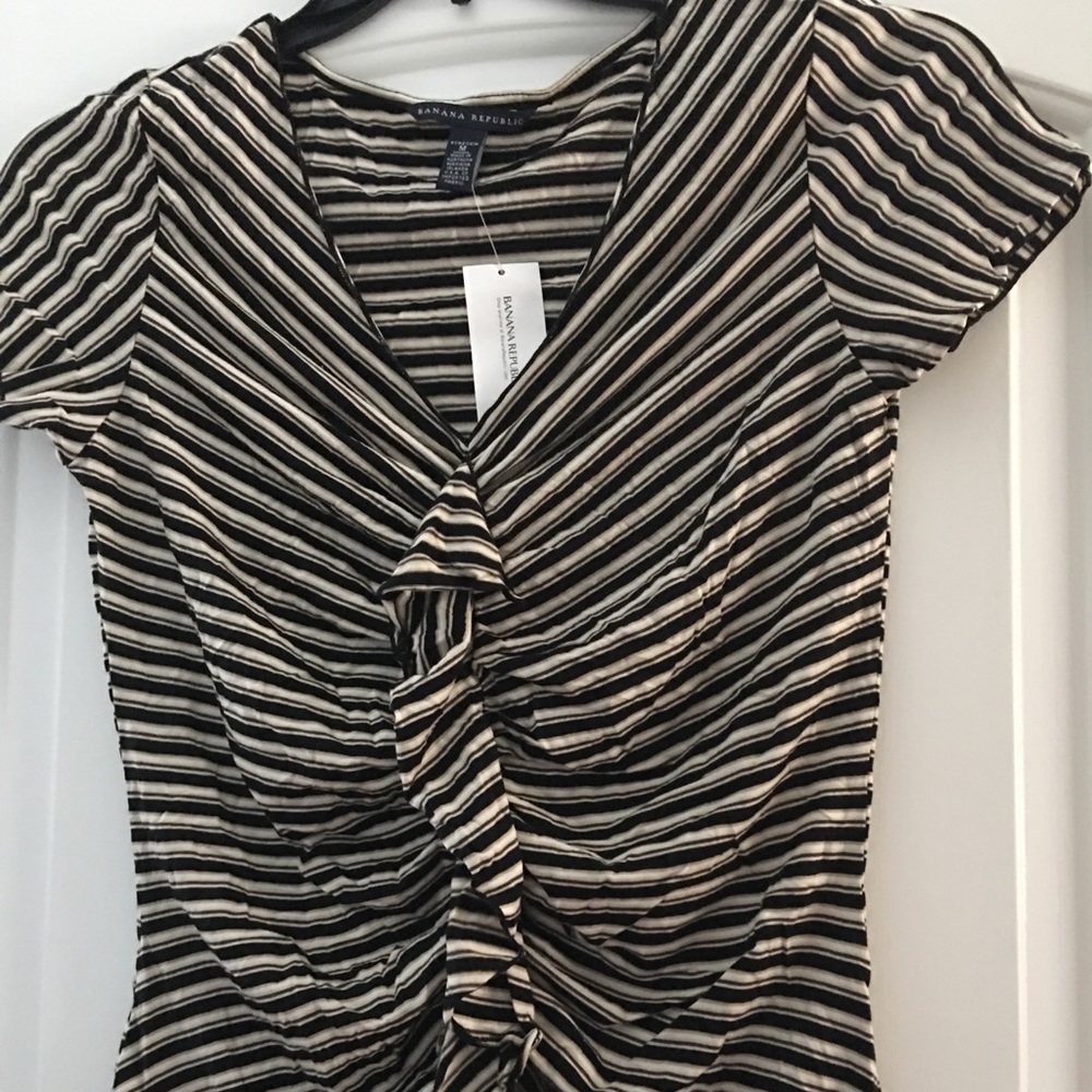 Banana republic summer top size M NEW